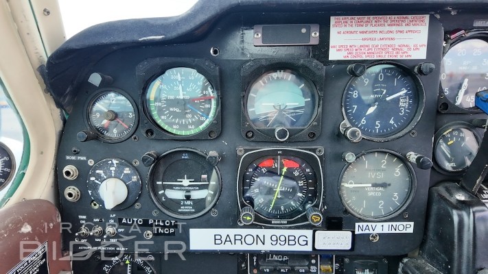 1962 Beech Baron A55 — photo 4