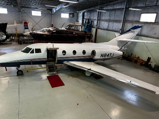 1981 Falcon Falcon 10 — photo 1