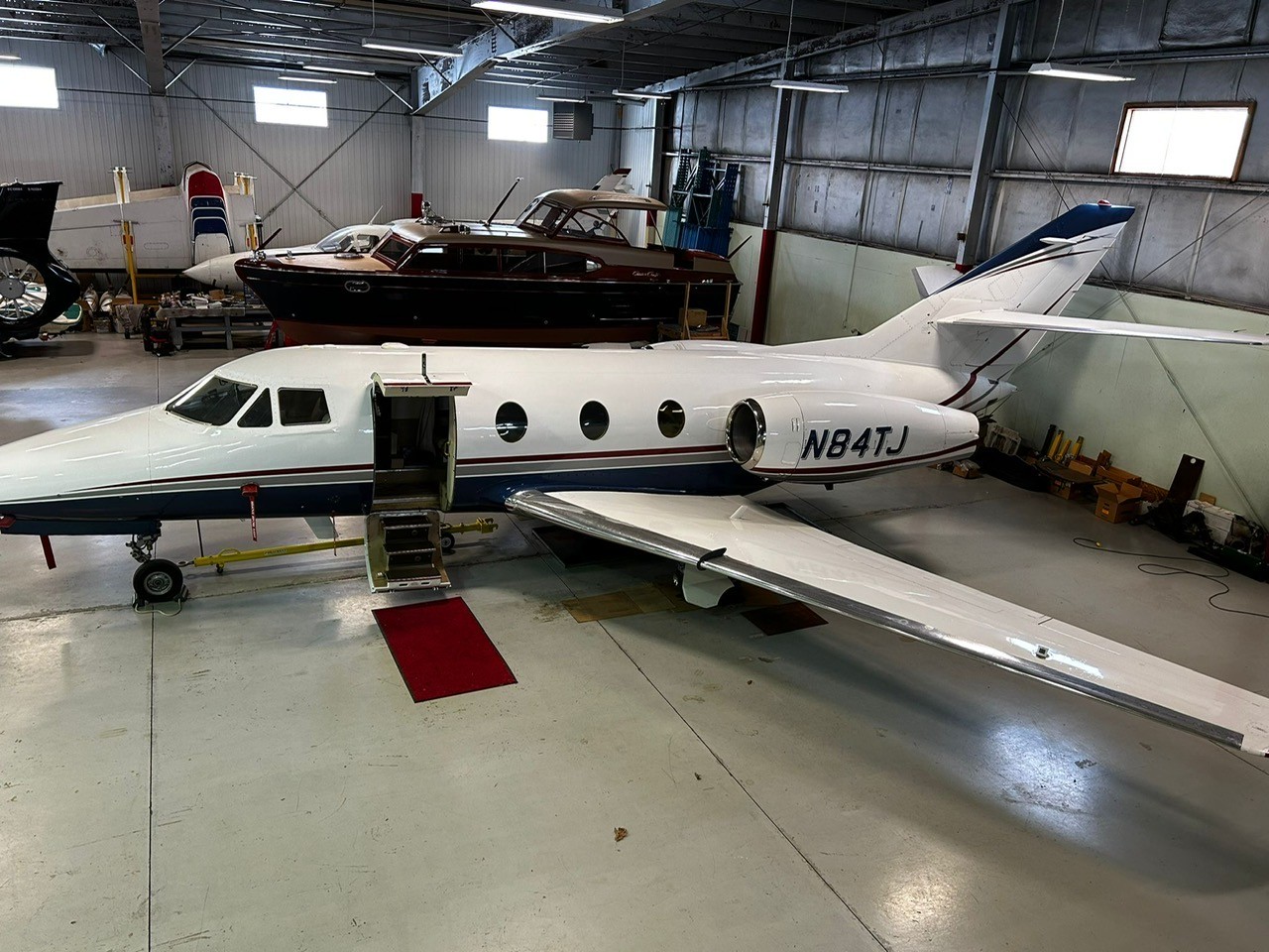 1981 Falcon 10