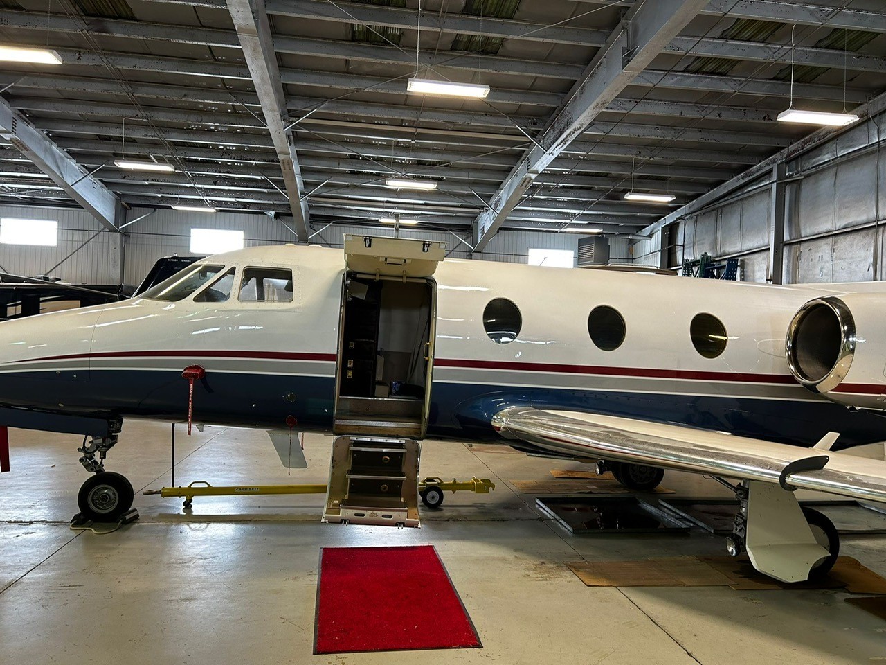 1981 Falcon 10 — photo 4