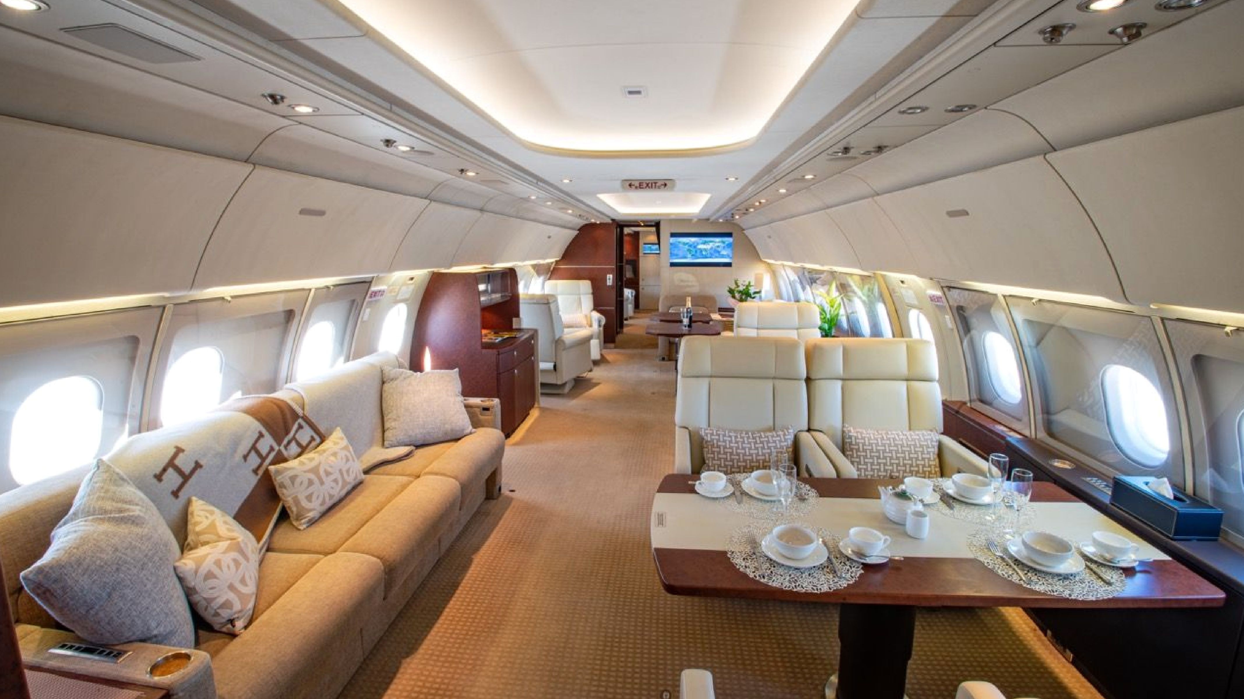 2008 Airbus A318 — photo 3