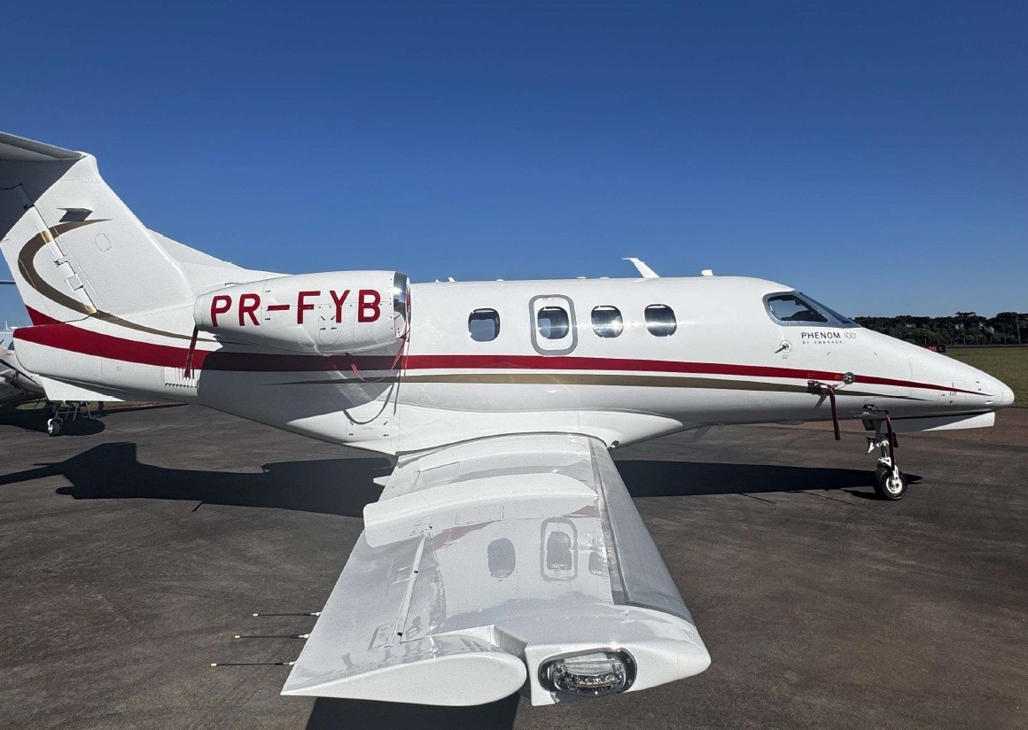 2013 Embraer Phenom 100 — photo 2