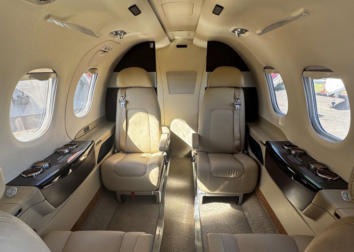 2013 Embraer Phenom 100 — photo 4