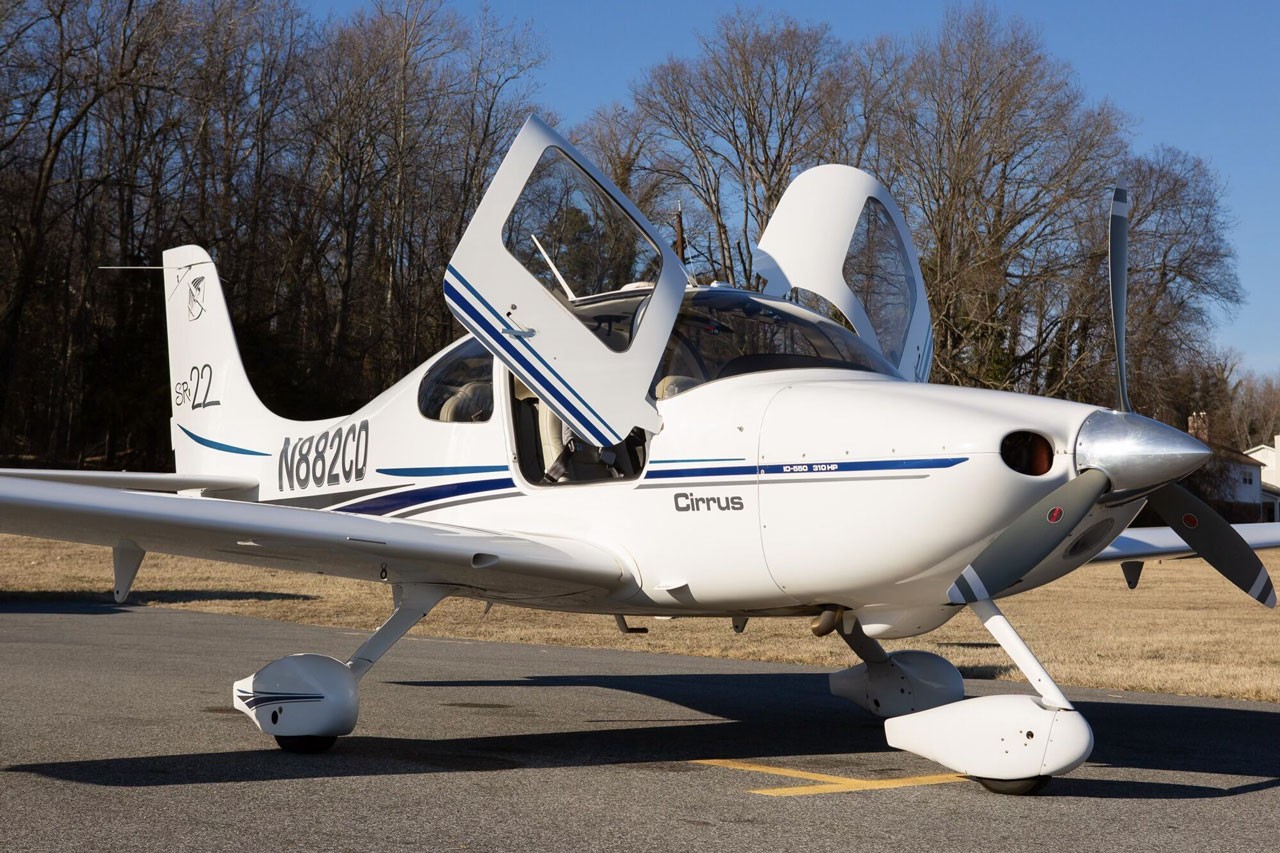2002 Cirrus SR22 — photo 2
