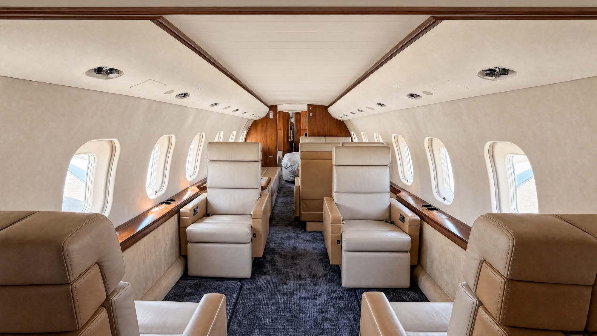 2010 Bombardier Global XRS — photo 2
