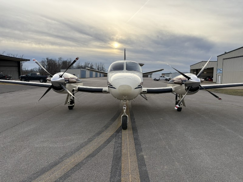 1983 Cessna Conquest 425, photo 2