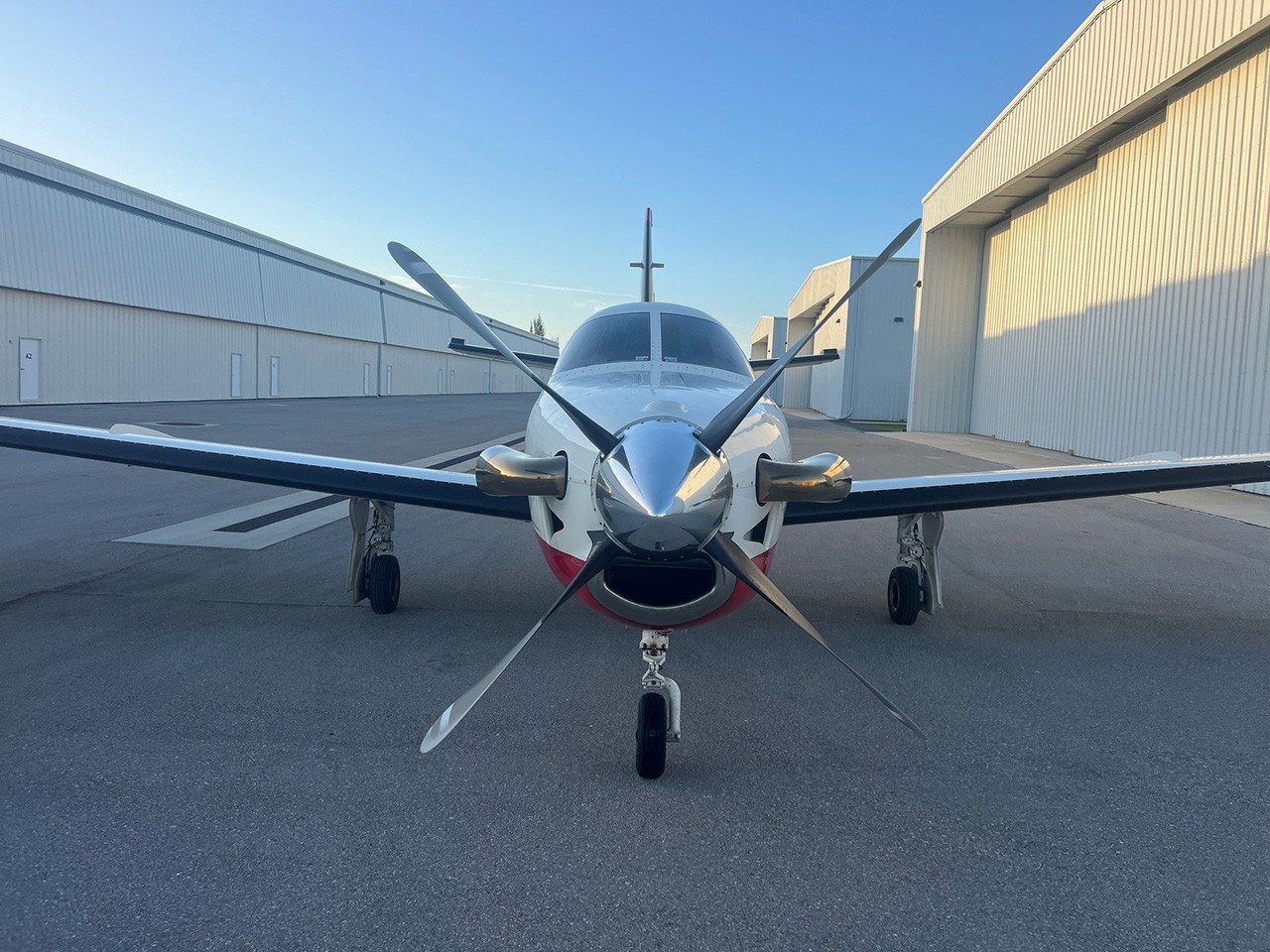 2013 Socata TBM 850 — photo 3