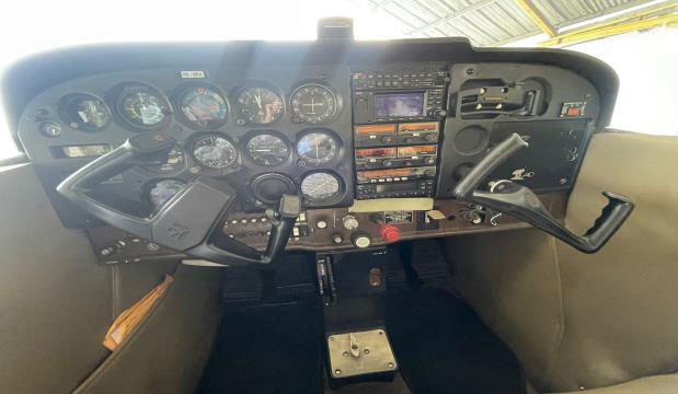 1982 Cessna 172P — photo 2