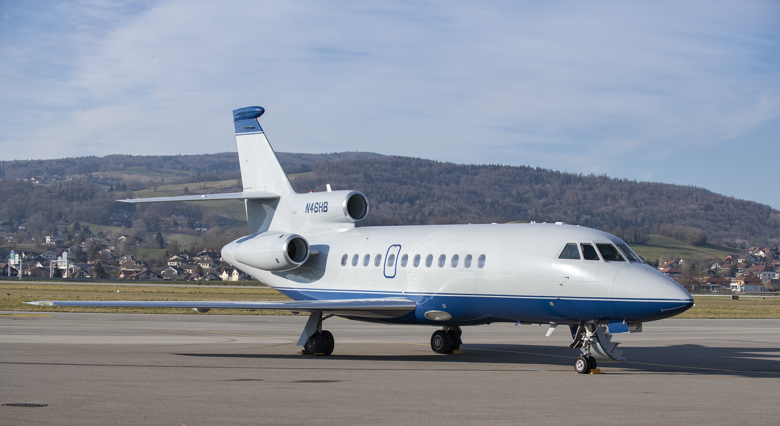 1989 Falcon 900B