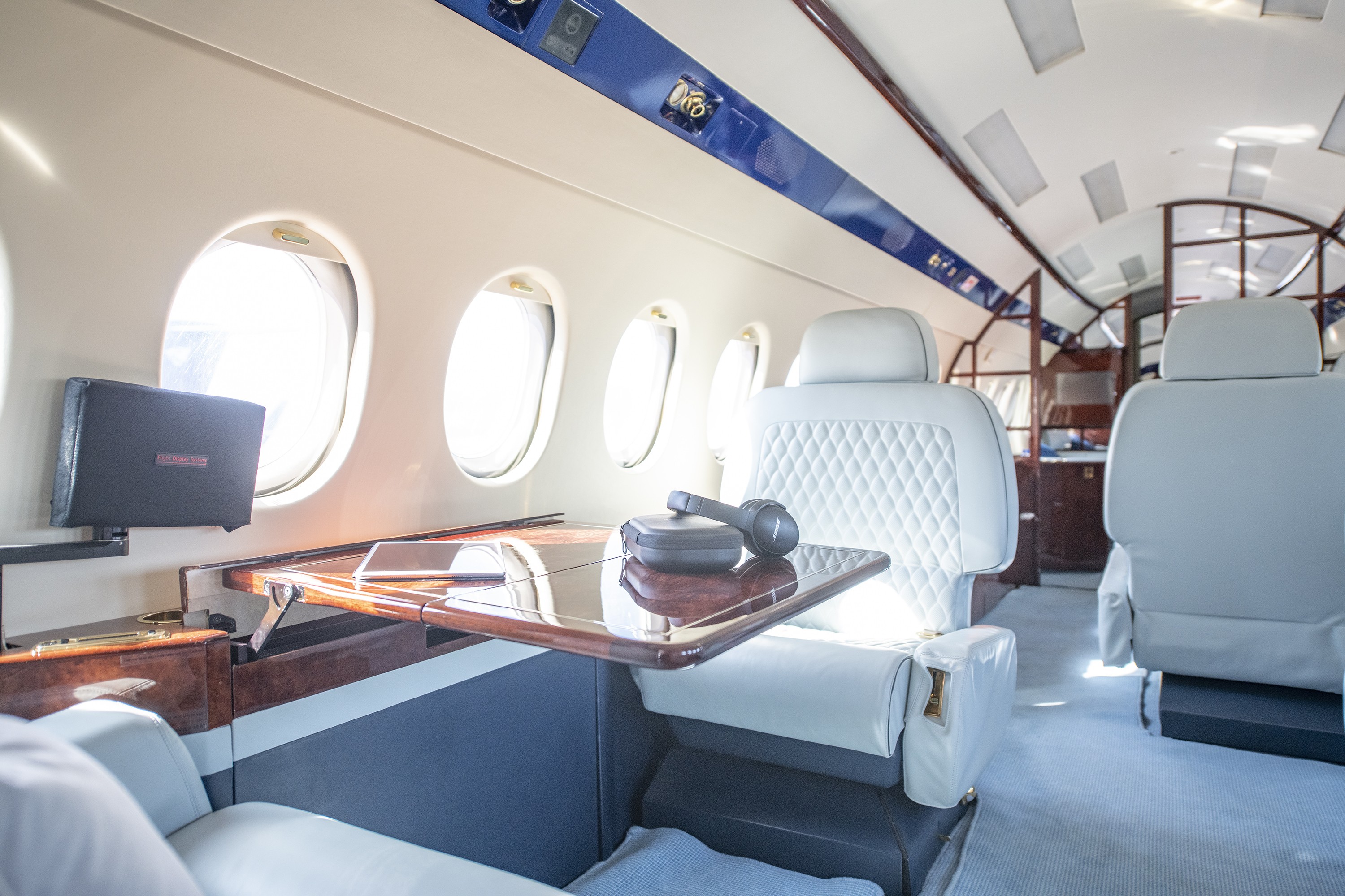 1989 Falcon 900B — photo 4
