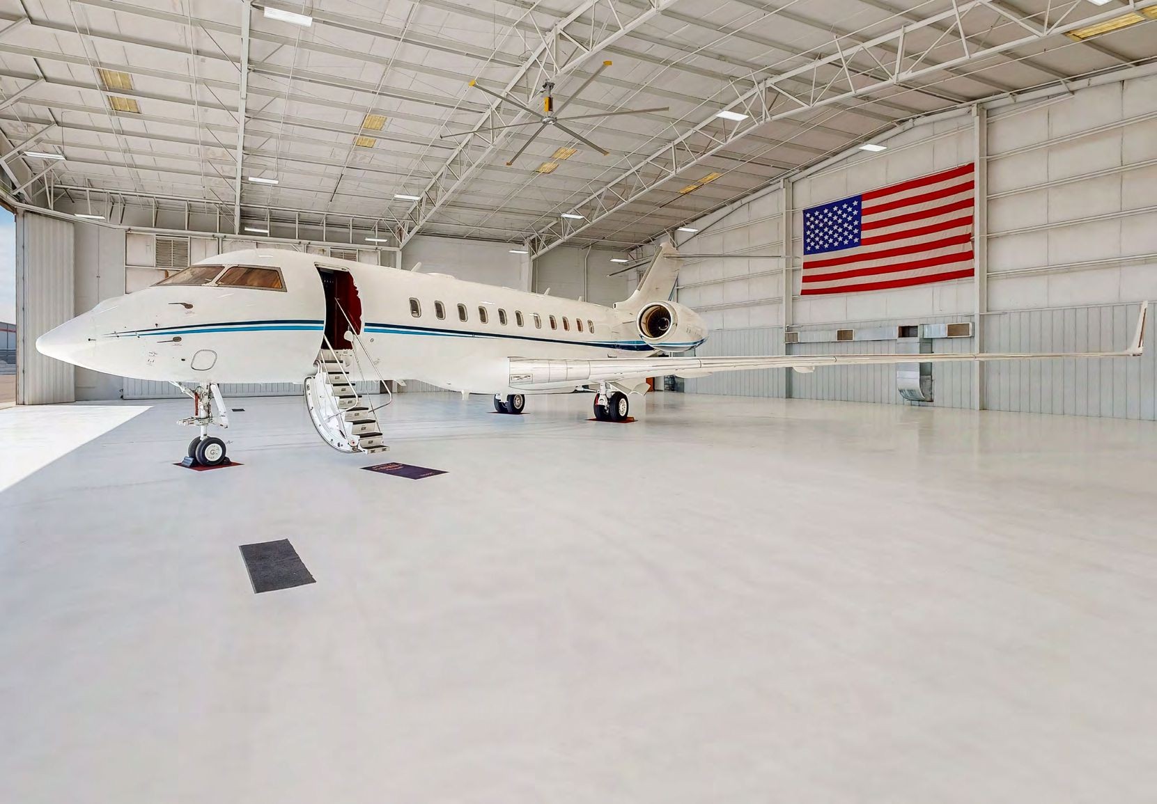 2013 Bombardier Global 5000
