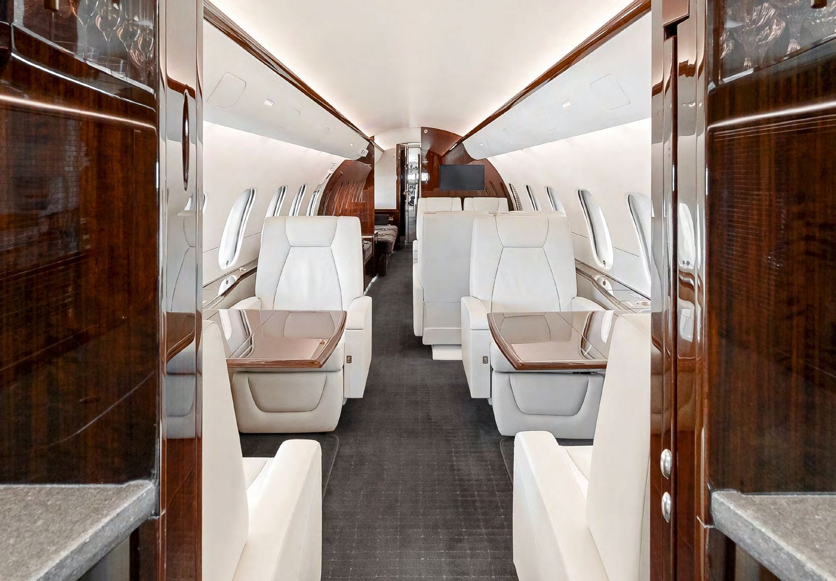 2013 Bombardier Global 5000 — photo 3