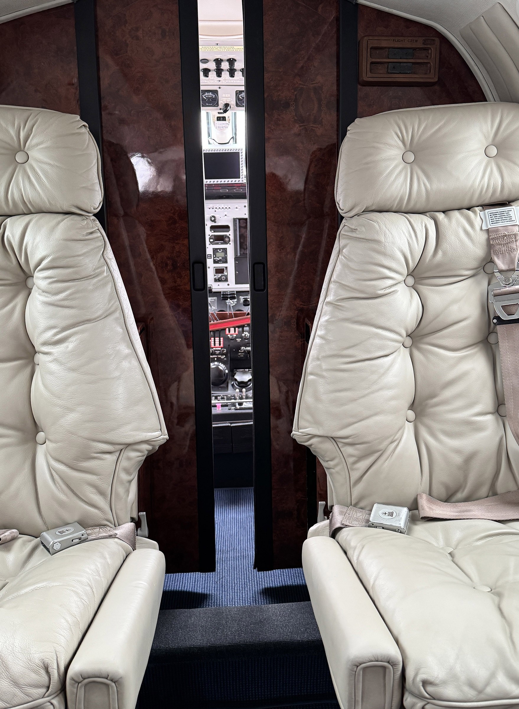 1985 Beech King Air C90A — photo 4