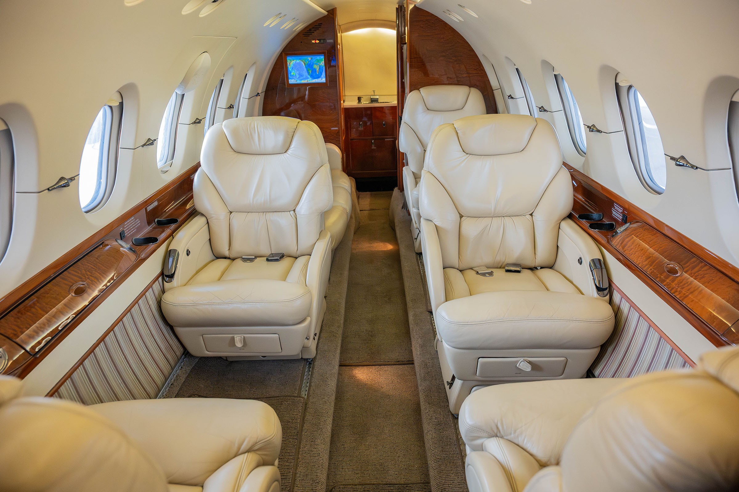 2001 Hawker 800XP — photo 2