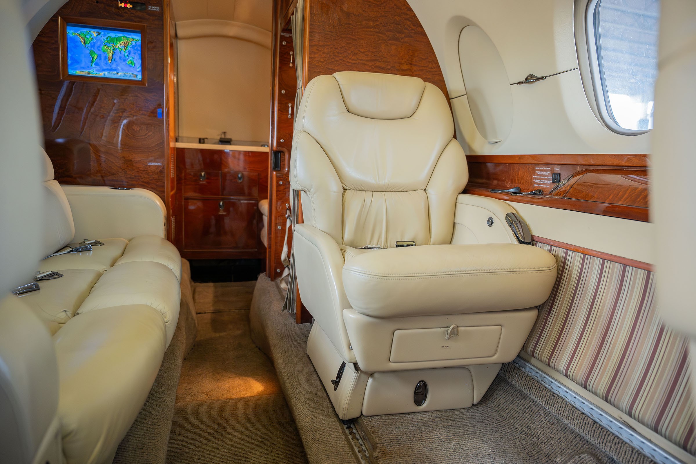 2001 Hawker 800XP — photo 4