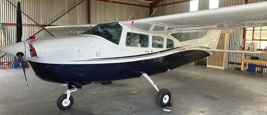 1969 Cessna T-210J — photo 2