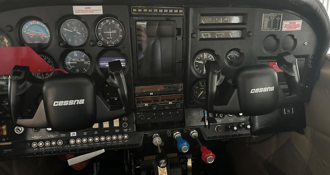 1969 Cessna T-210J, photo 9