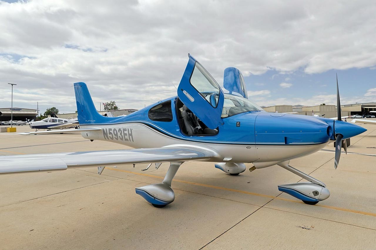 2018 Cirrus SR20 — photo 4
