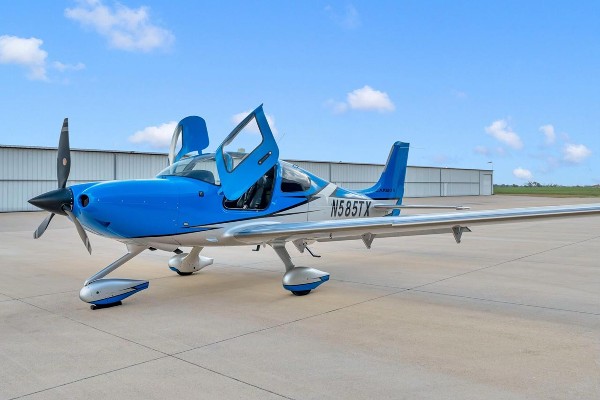 2021 Cirrus SR22T-G6 — photo 2