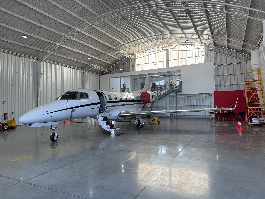 2021 Embraer Phenom 300 — photo 1