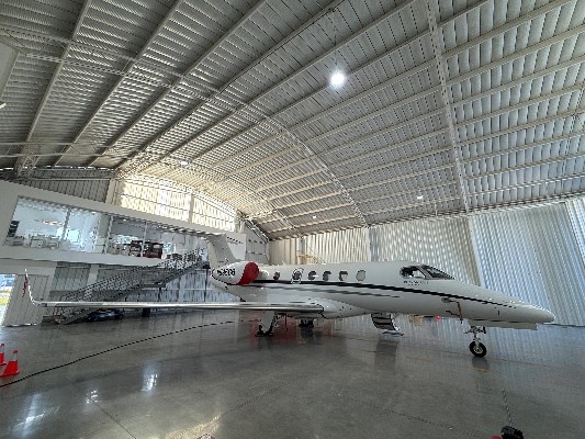 2021 Embraer Phenom 300 — photo 3