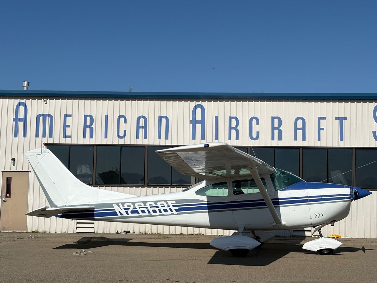 1966 Cessna 182J — photo 3
