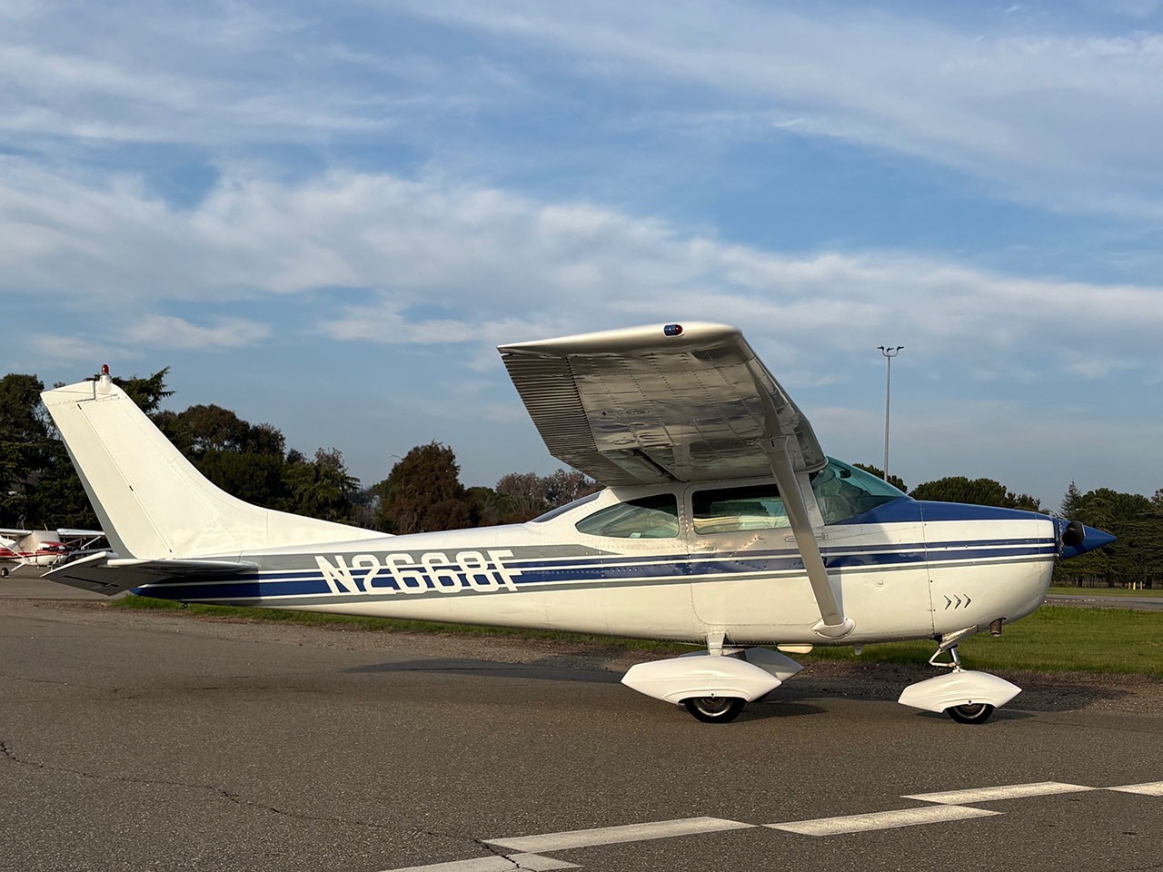 1966 Cessna 182J — photo 4