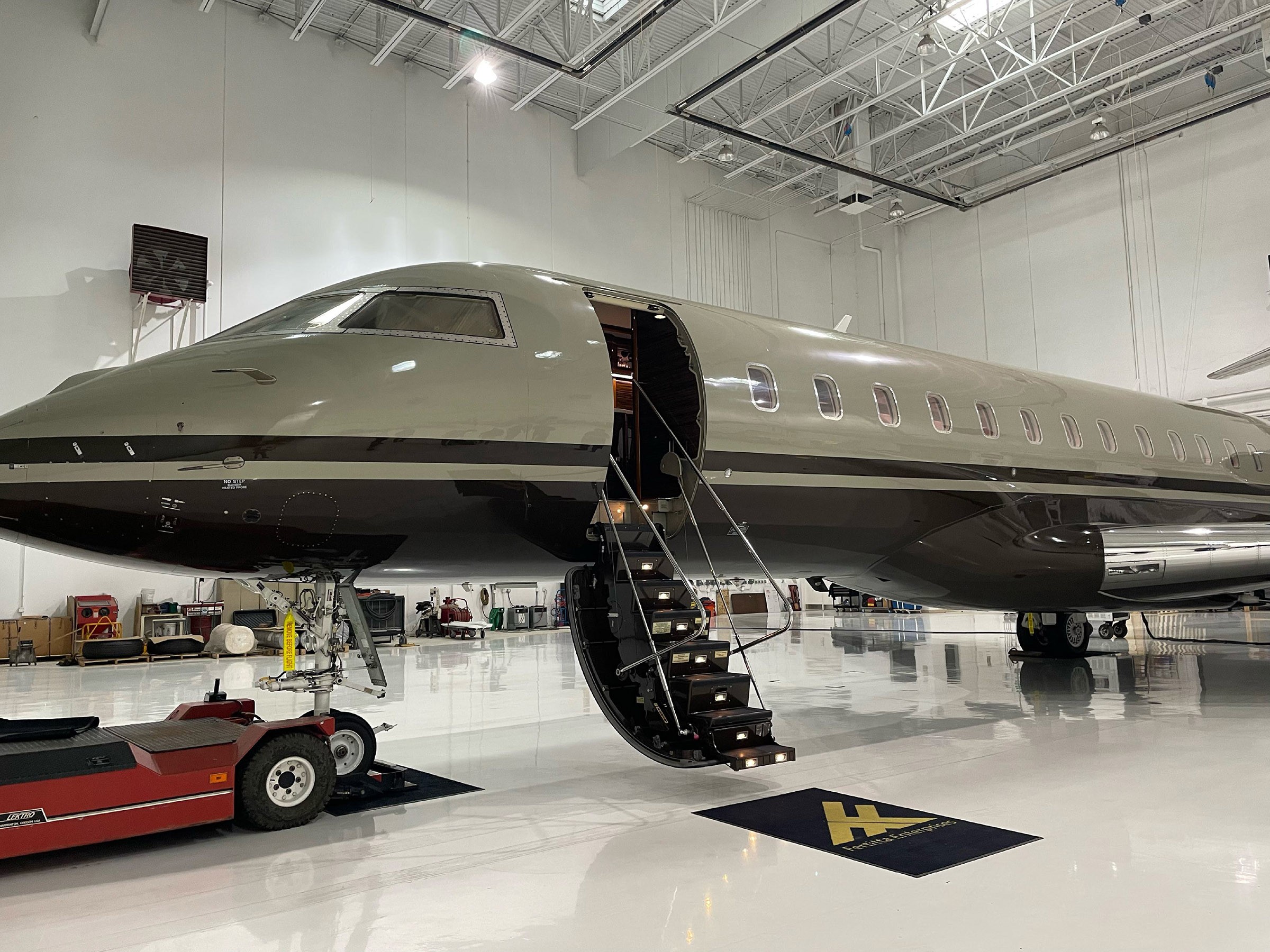 2009 Bombardier Global XRS — photo 2