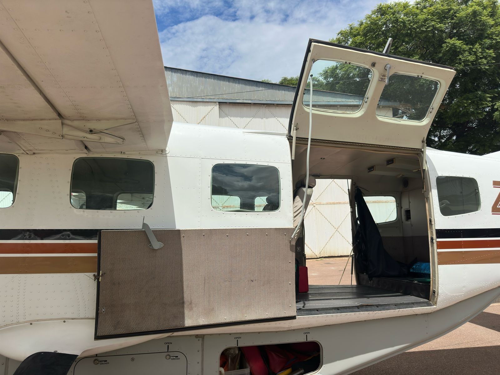 1995 Cessna Caravan 208B — photo 3