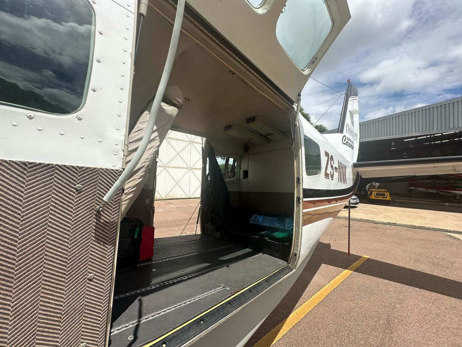 1995 Cessna Caravan 208B — photo 4