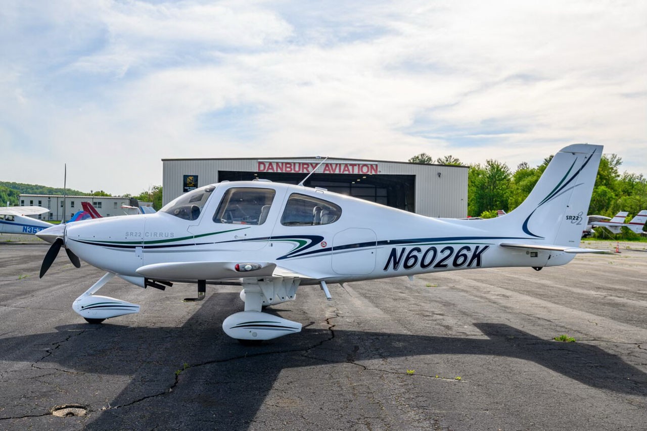 2003 Cirrus SR22 — photo 1