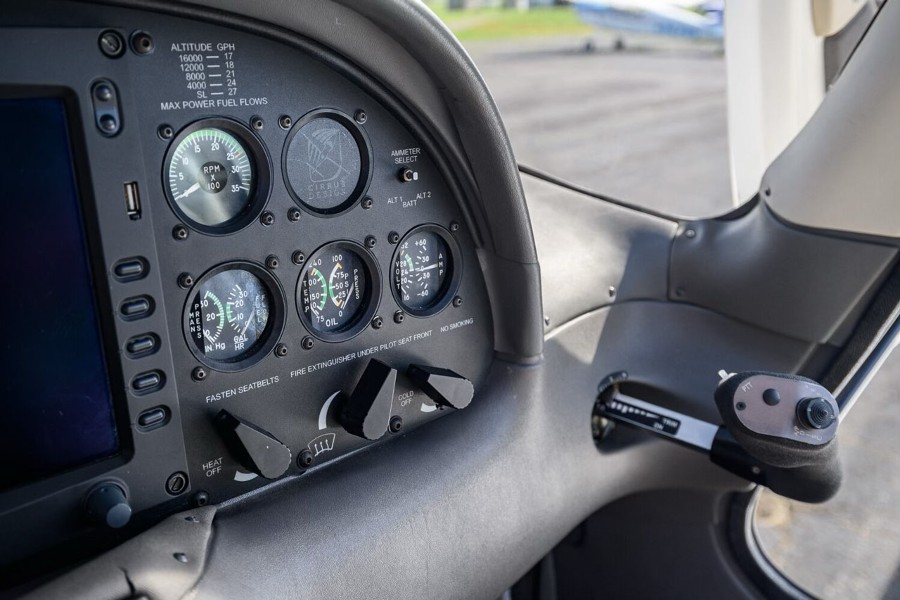 2003 Cirrus SR22 G1 (N6026K), photo 11