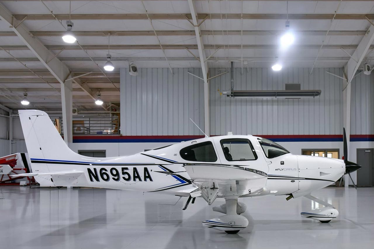 2021 Cirrus SR20 — photo 5