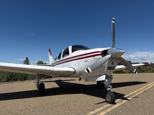1973 Beech Bonanza F33A — photo 3