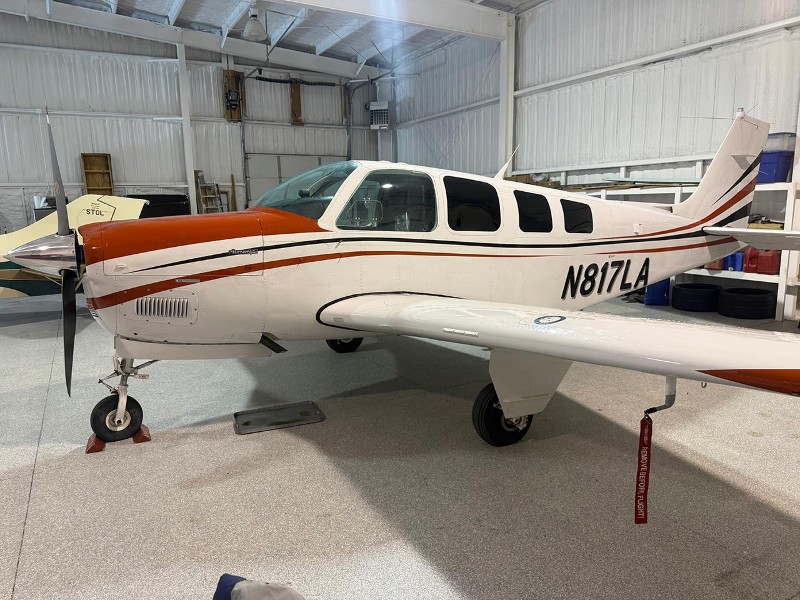 1994 Beechcraft Beech Bonanza A36, photo 2