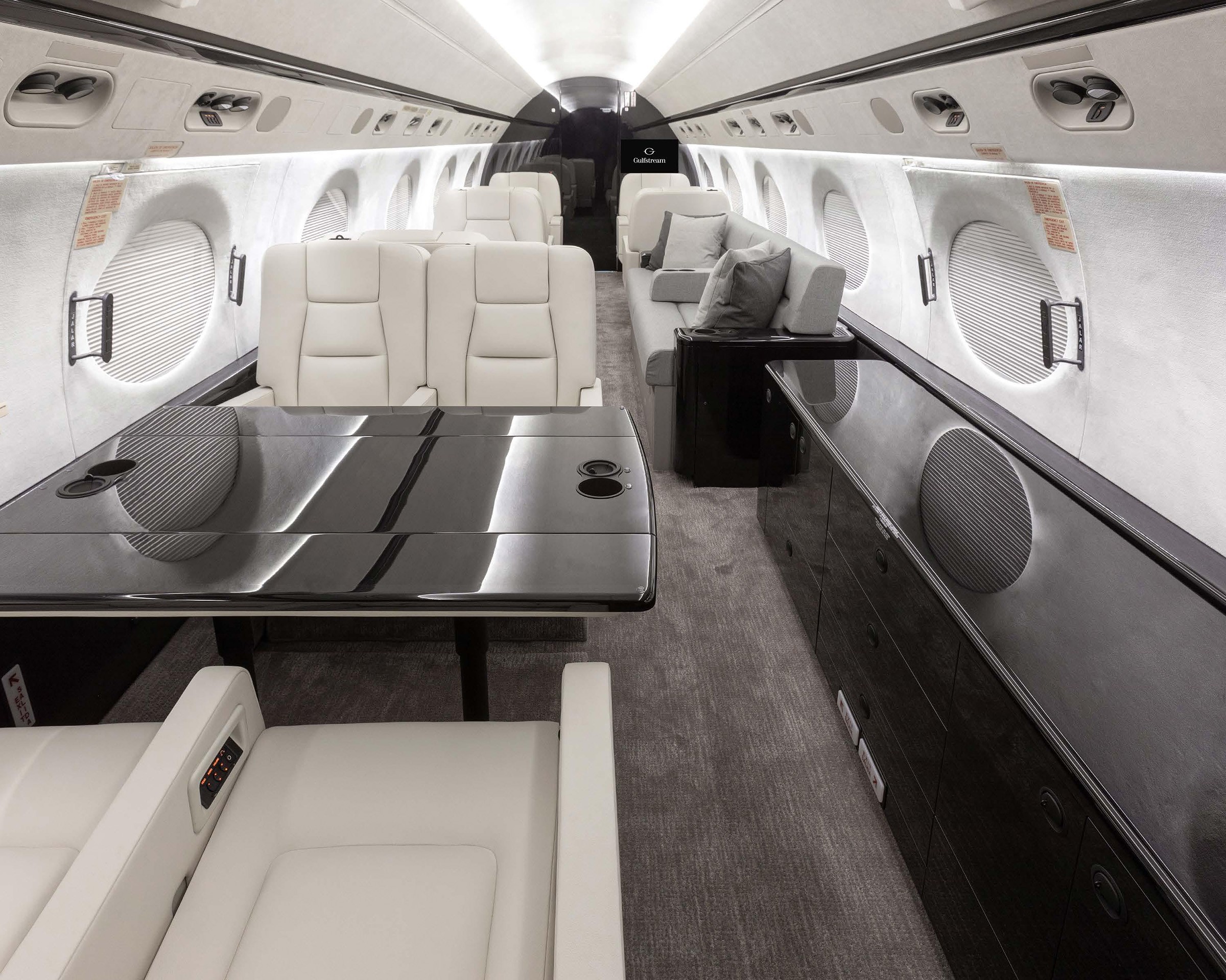 2020 Gulfstream G550 — photo 4