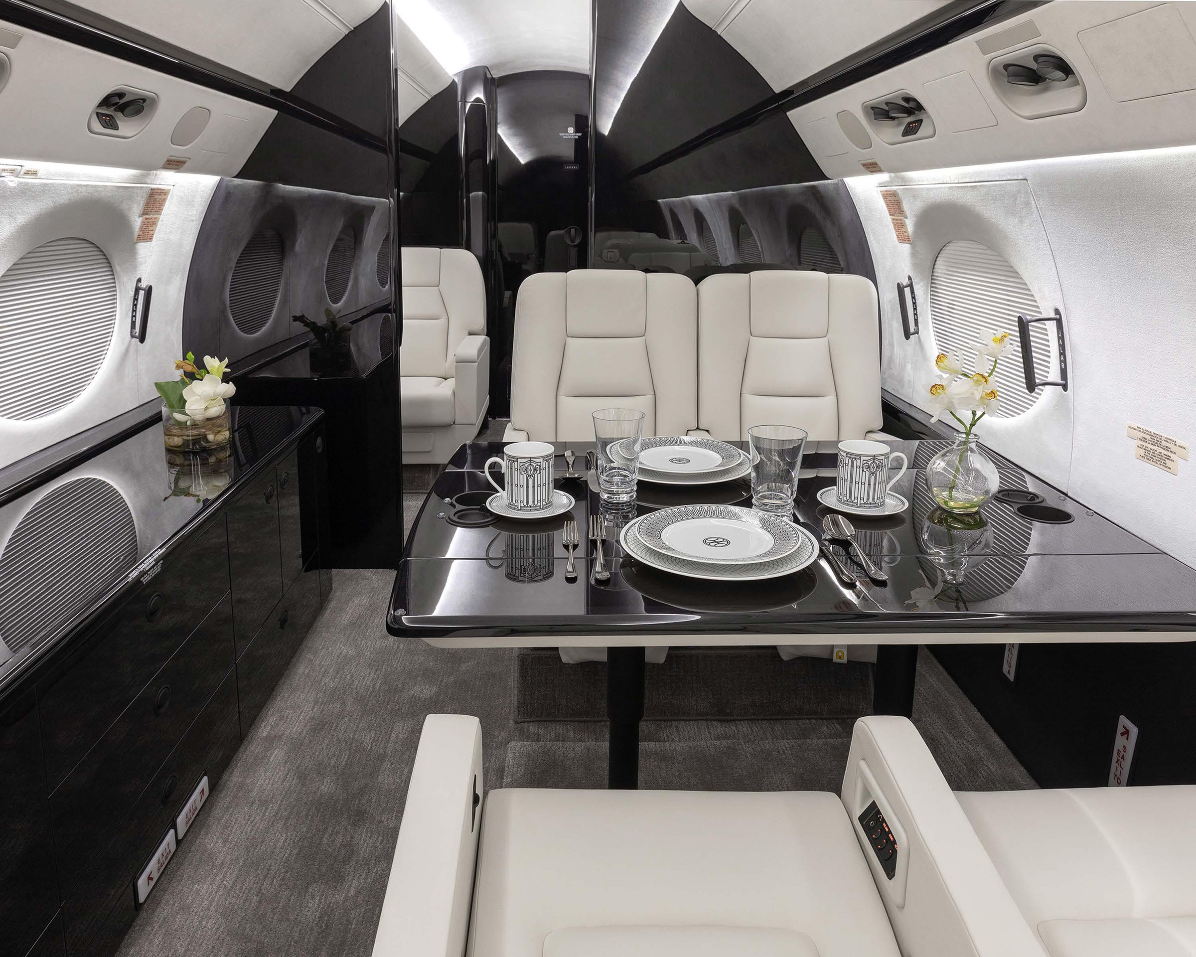 2020 Gulfstream G550 — photo 5