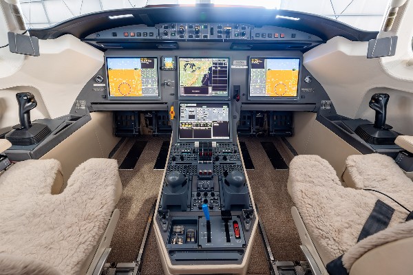 2013 Falcon Falcon 7X — photo 4