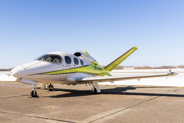 2022 Cirrus Vision SF50 — photo 2