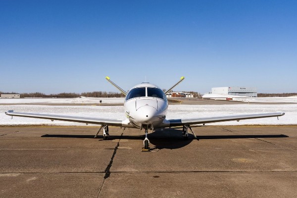 2022 Cirrus Vision SF50 — photo 3