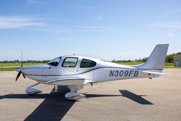 2019 Cirrus SR20 — photo 1