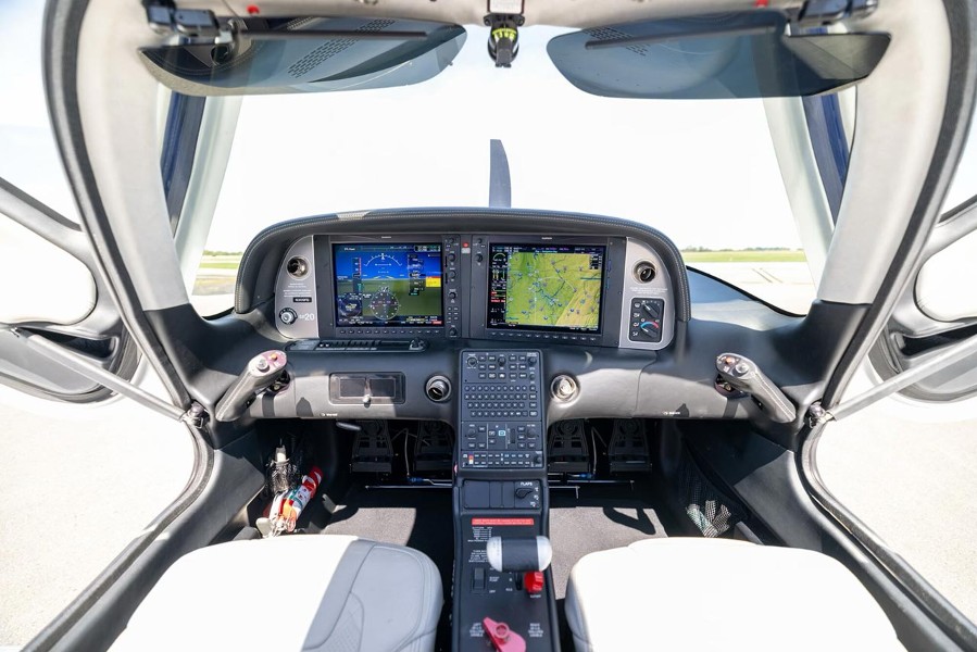 2019 Cirrus SR20 - G6 Premium, photo 16