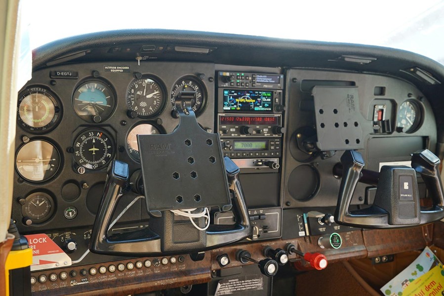 1980 Cessna 182R G Skylane, photo 16