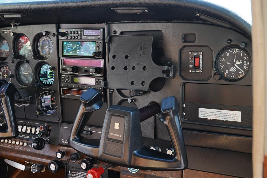 1980 Cessna 182R G Skylane, photo 18
