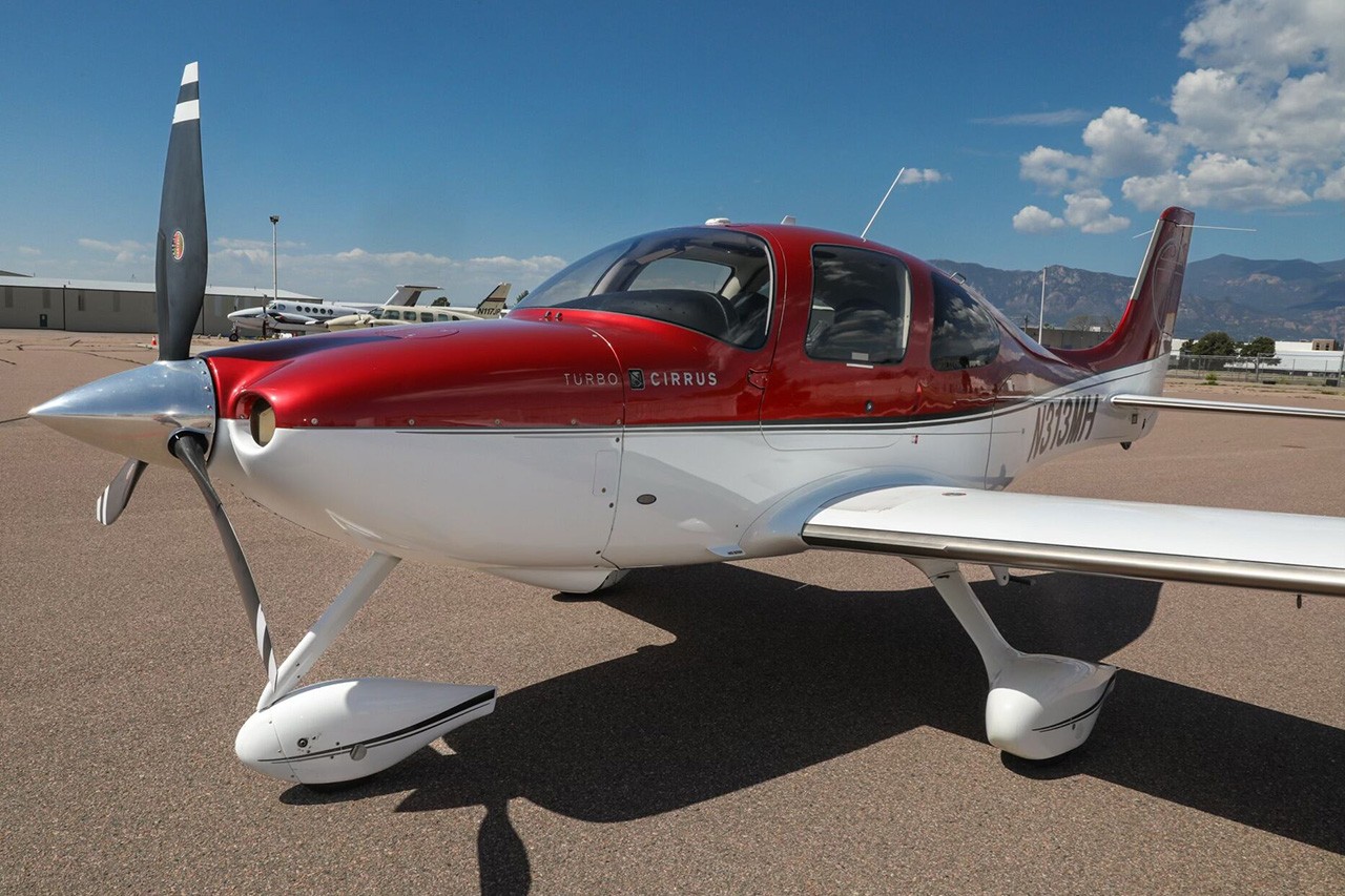 2010 Cirrus SR22-G3 — photo 3