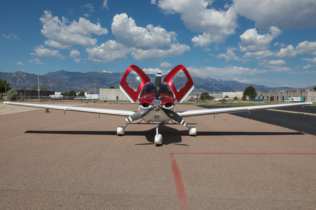 2010 Cirrus SR22-G3 — photo 4