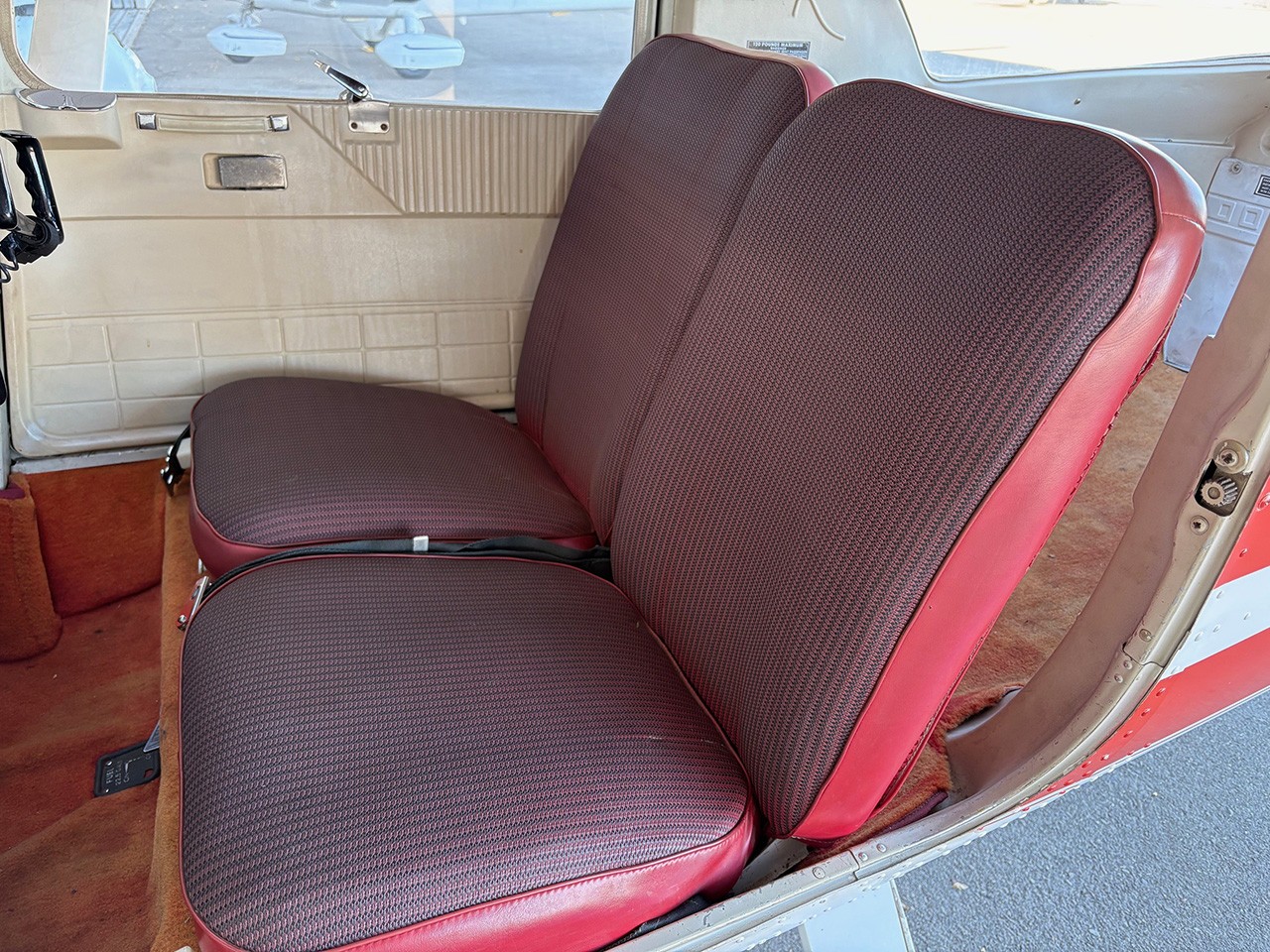 1967 Cessna 150G — photo 3