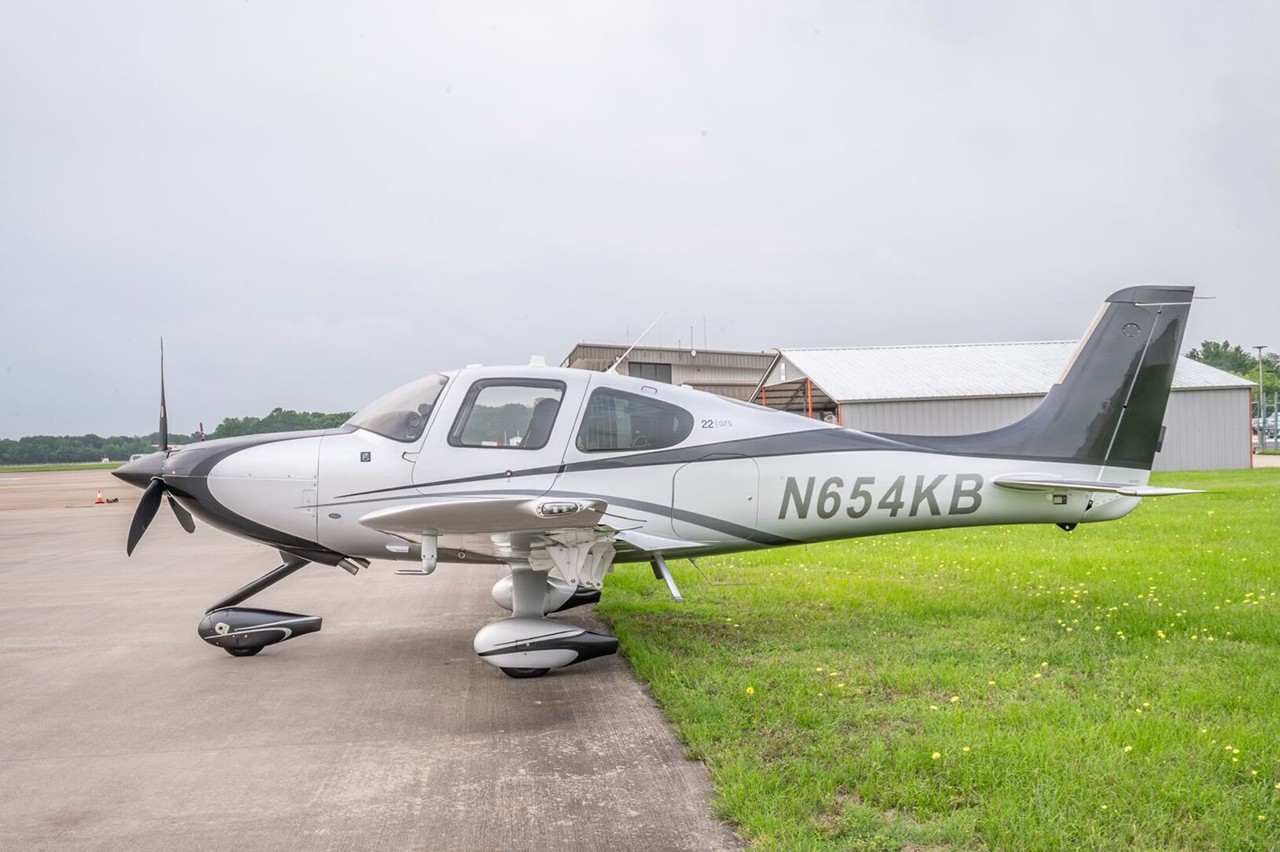 2014 Cirrus SR22-G5 — photo 1