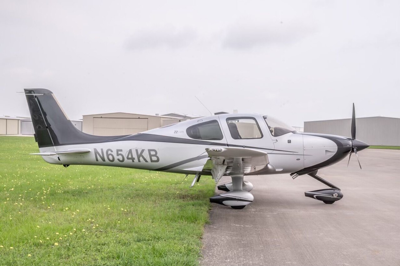 2014 Cirrus SR22-G5 — photo 3