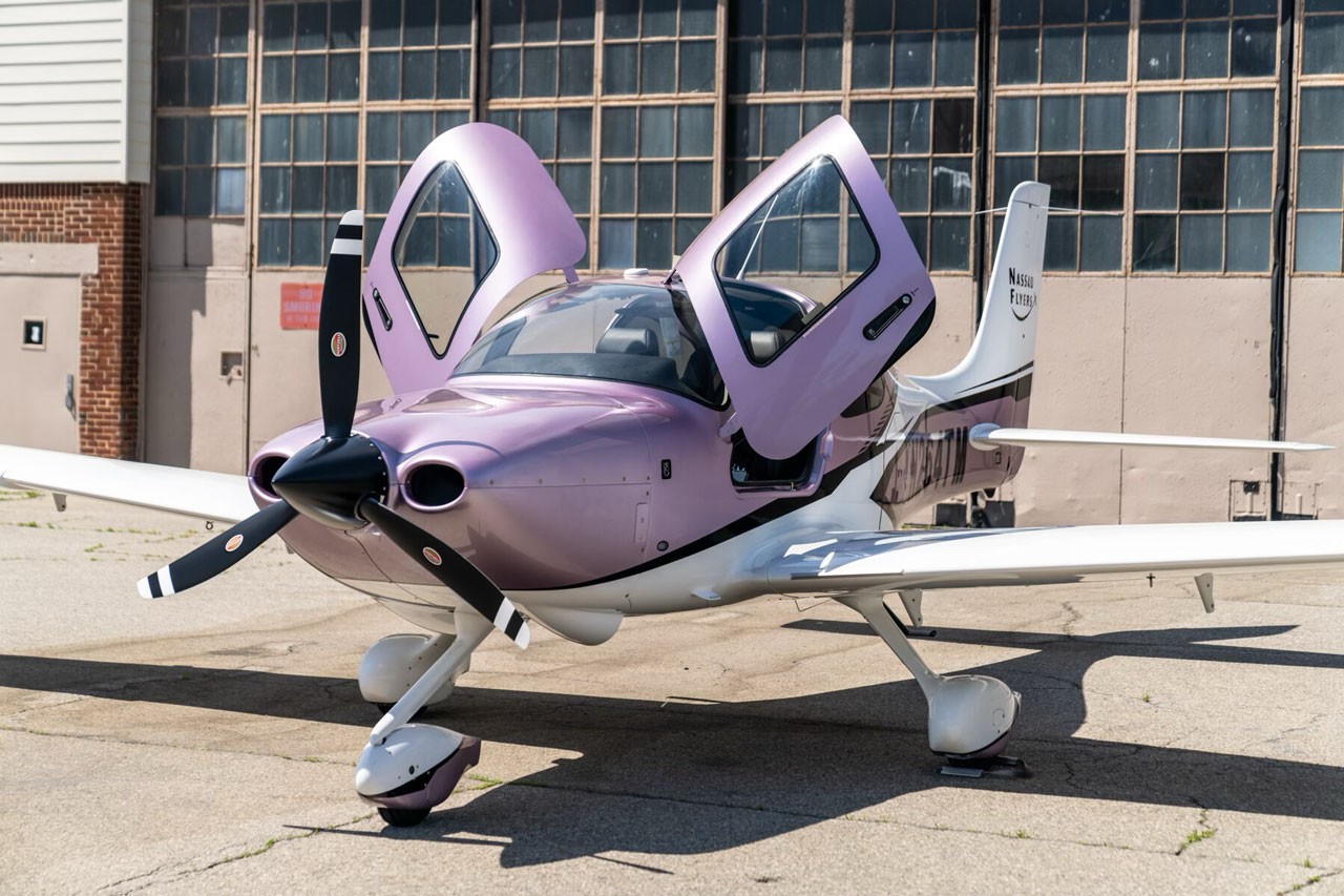 2024 Cirrus SR20 — photo 2